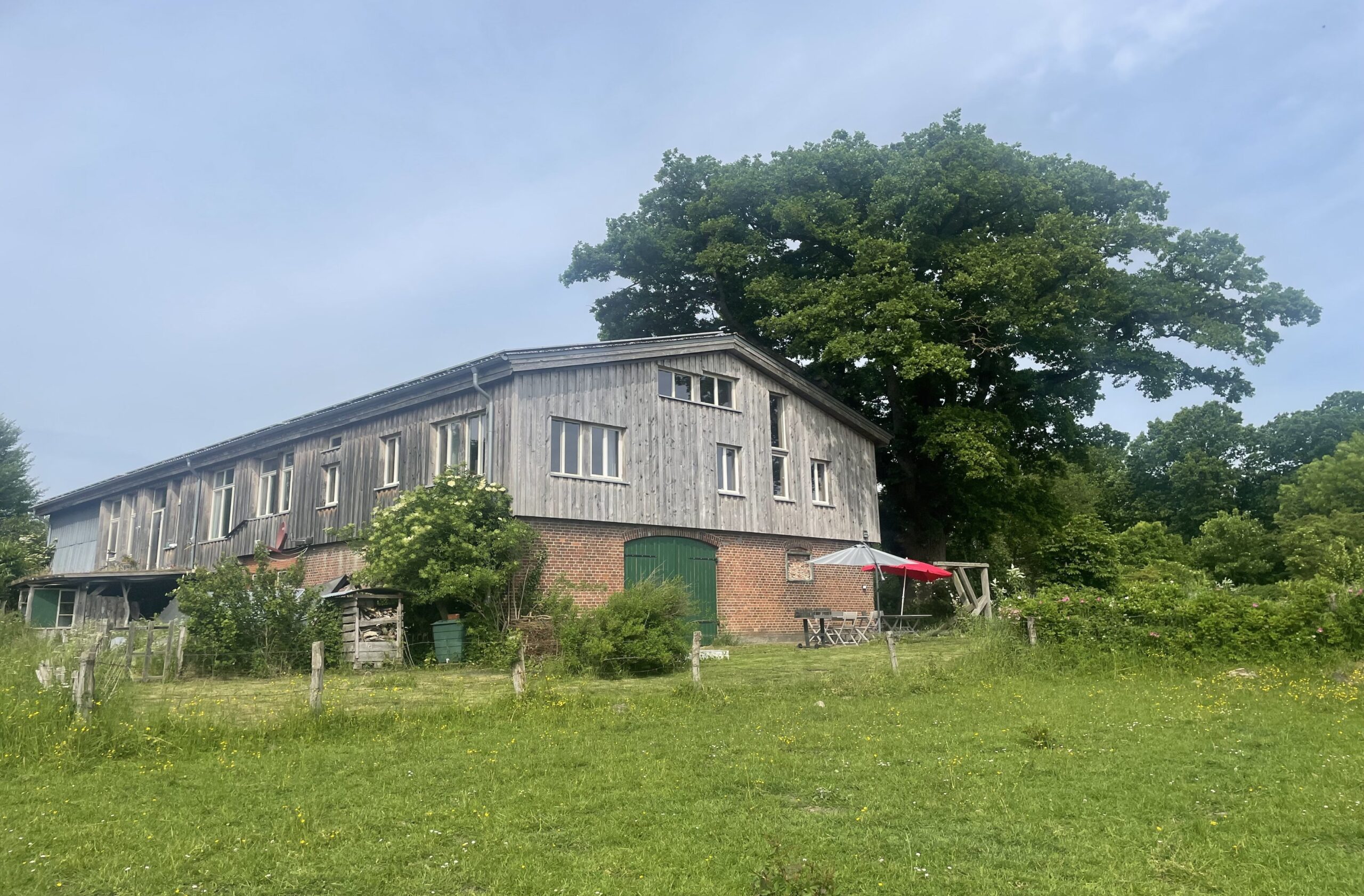 außenbereich ansicht gesamt von weide 3500x2300